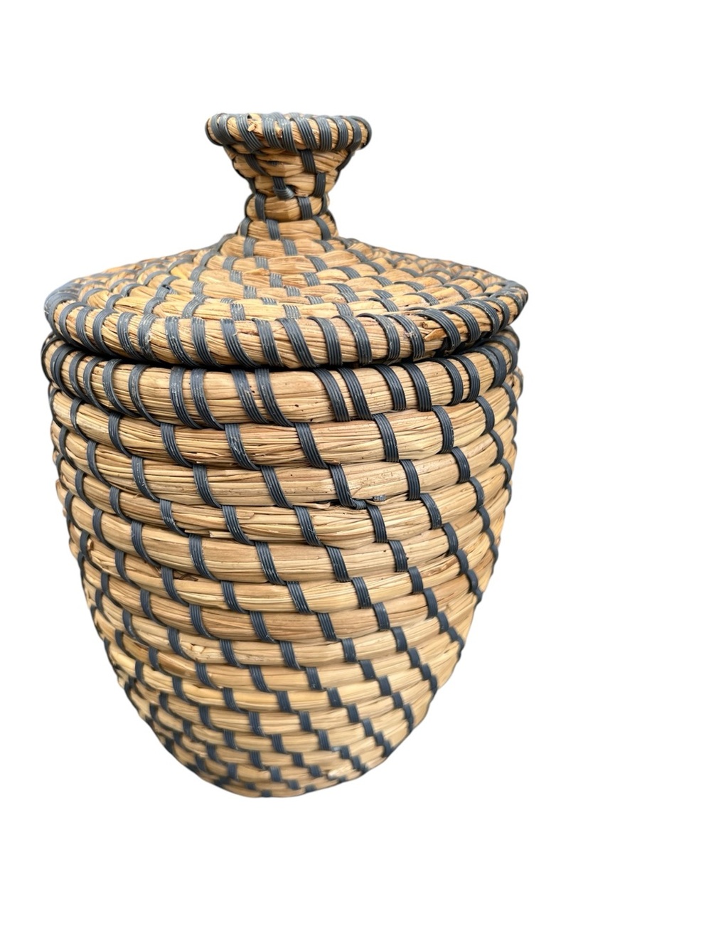 Sweet Grass Woven Basket w/ Lid cylinder shape 8”x5.5”